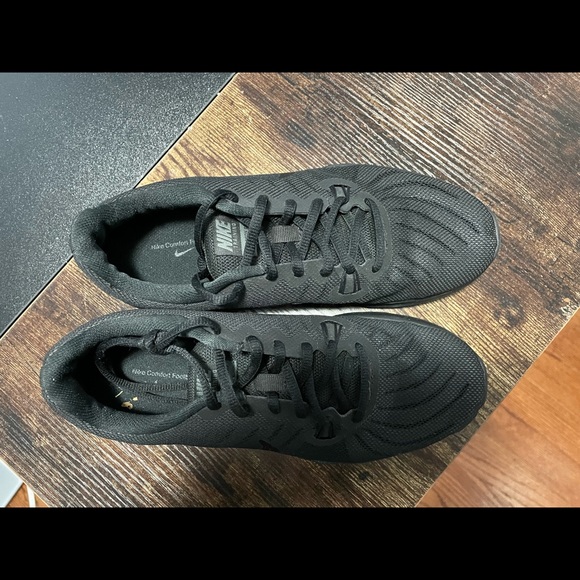 Black Nike Sneakers - Picture 4 of 5